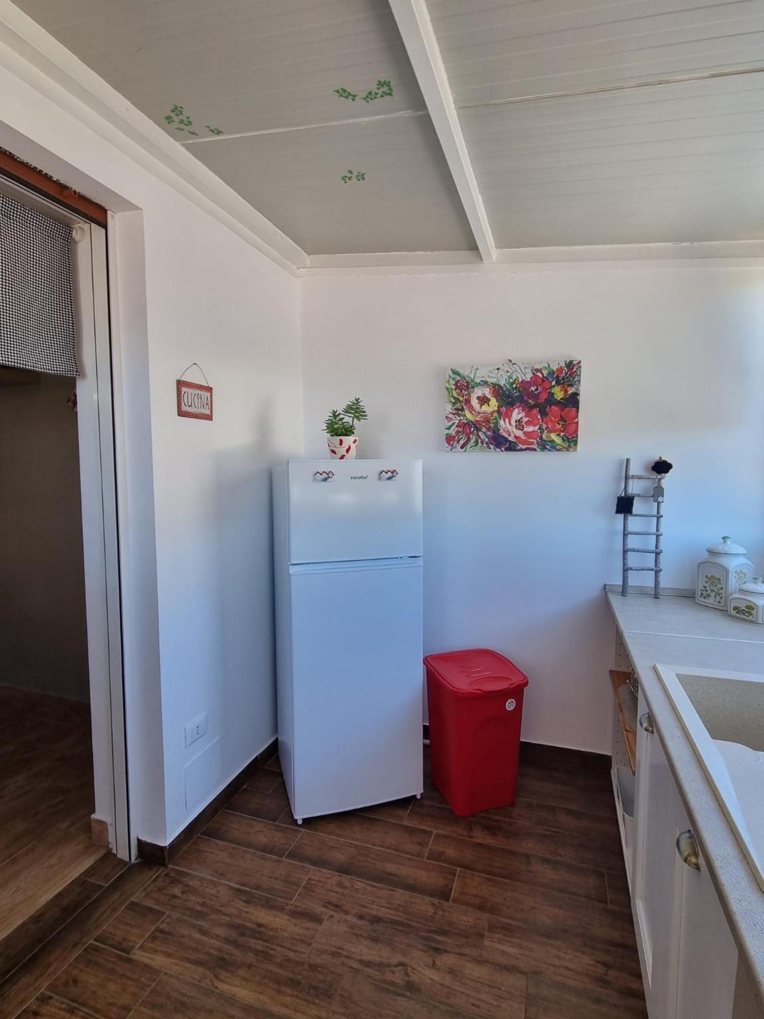 House & Free Parking By Perry-holiday