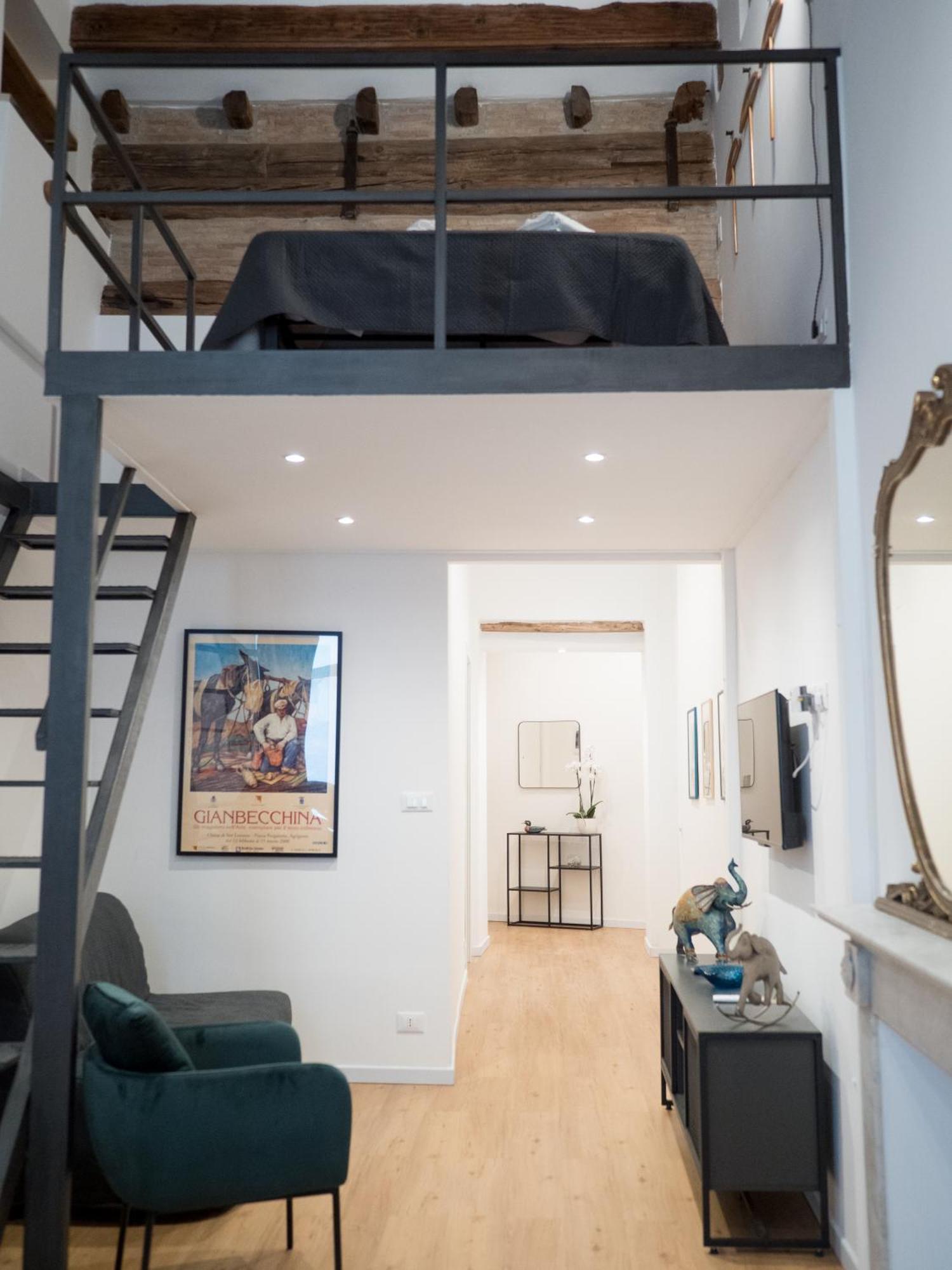 Paterna Loft *