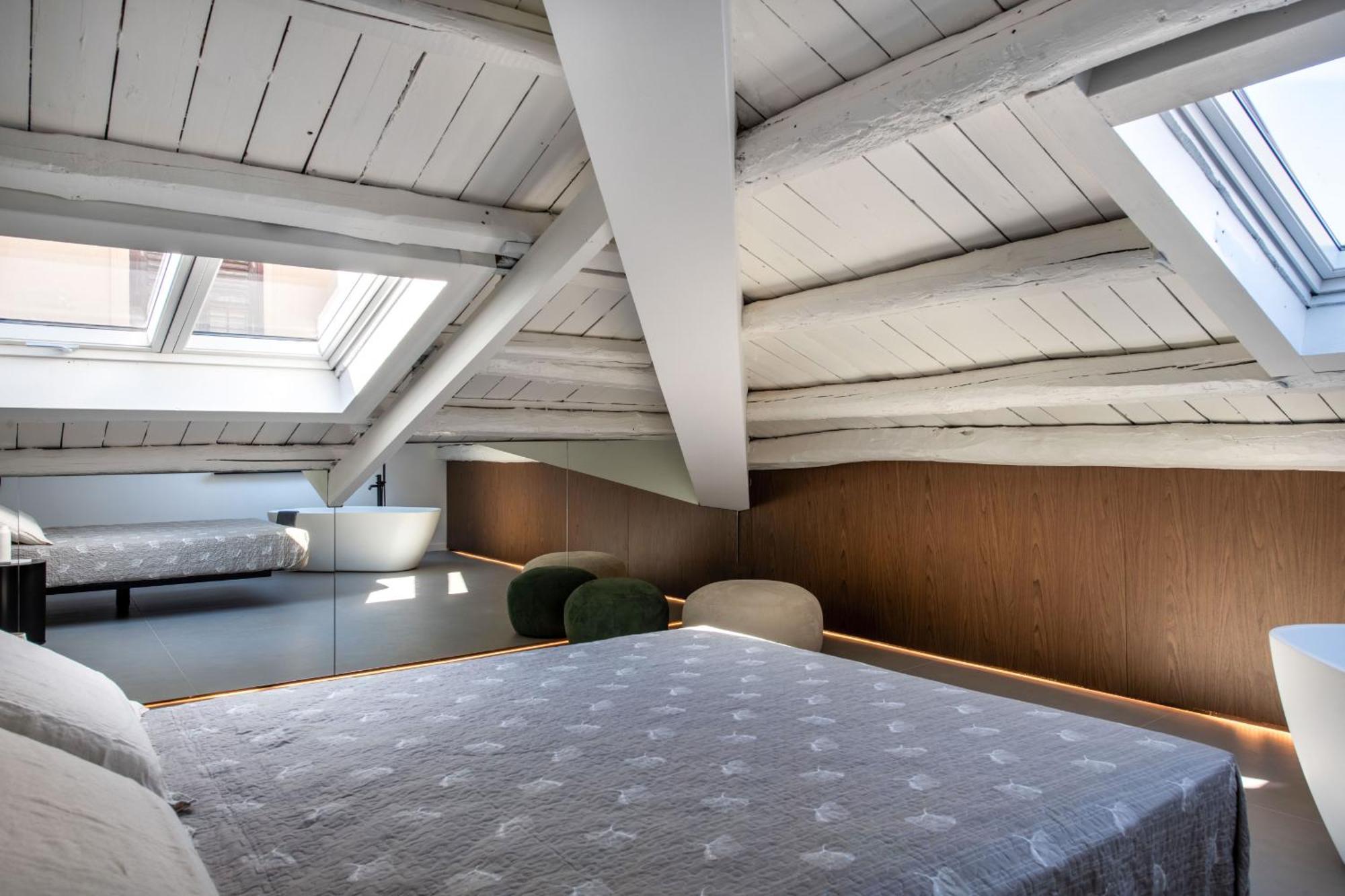 Apartment Settimo With Terrace By Wonderful Italy *