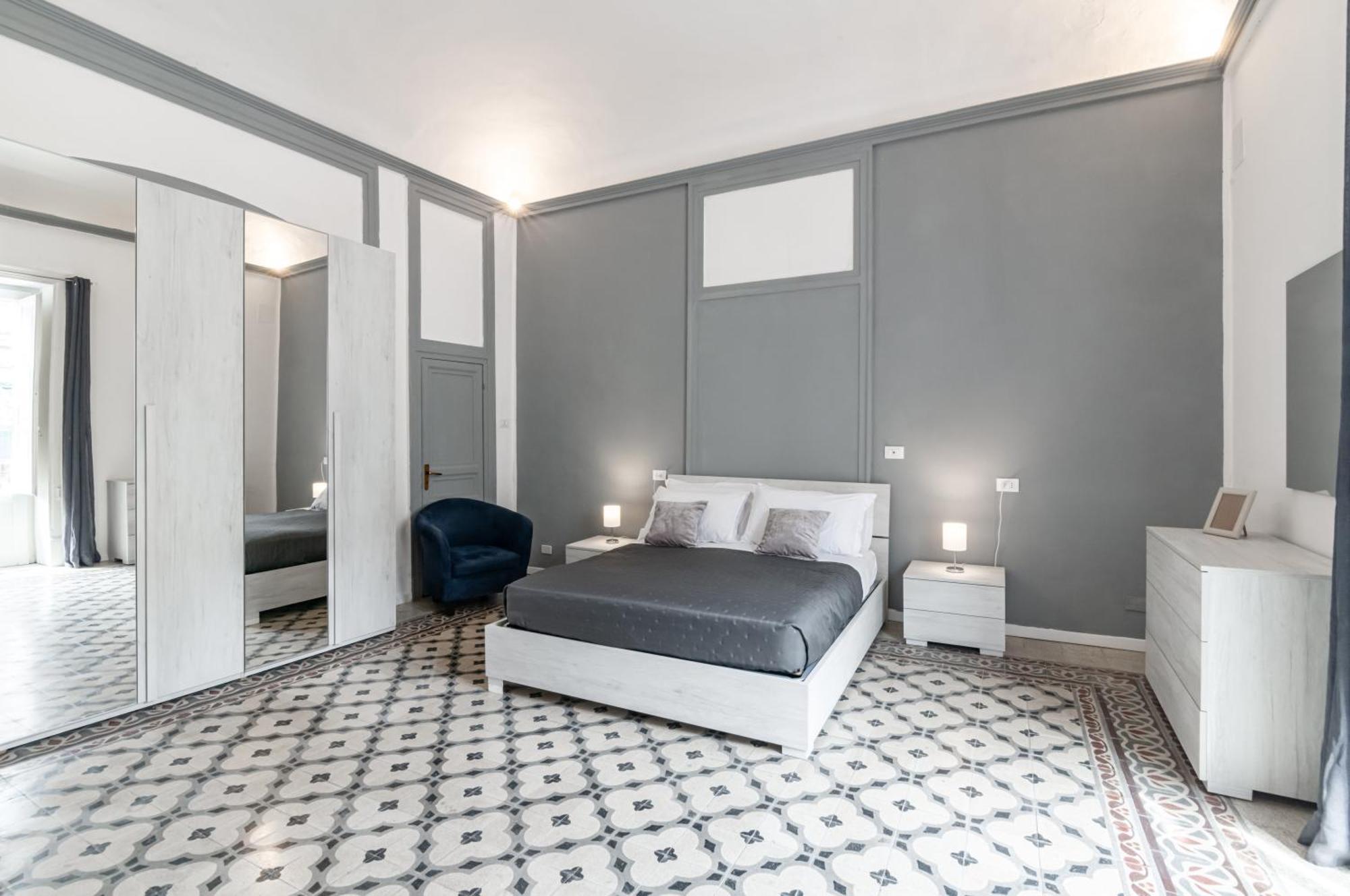 La Dimora Dei Mille - Roomy With Terrace Apartment *