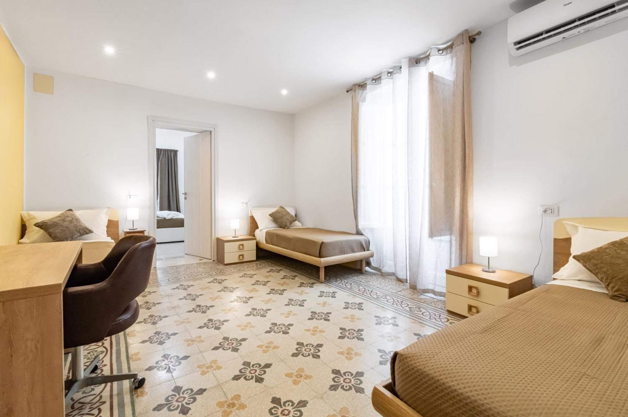 La Dimora Dei Mille - Roomy With Terrace Apartment *