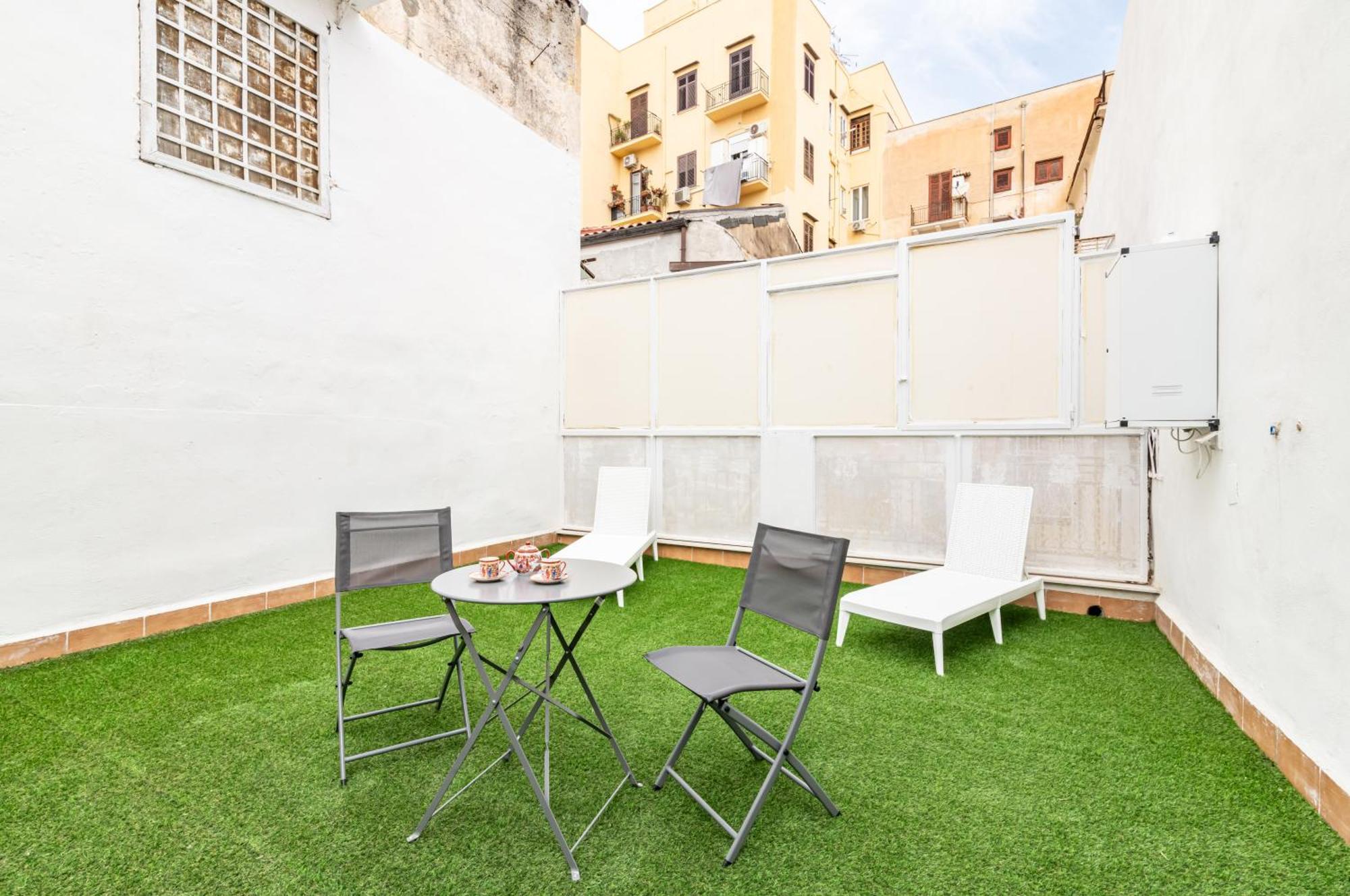 La Dimora Dei Mille - Roomy With Terrace *