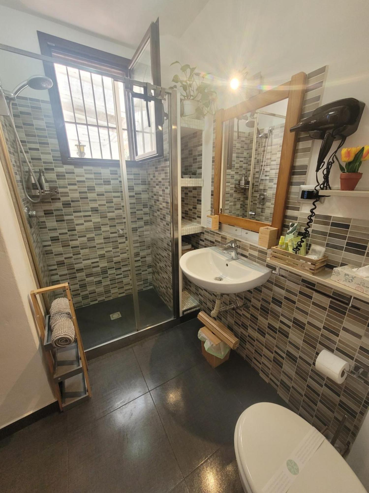 Leoni63 Apartment *