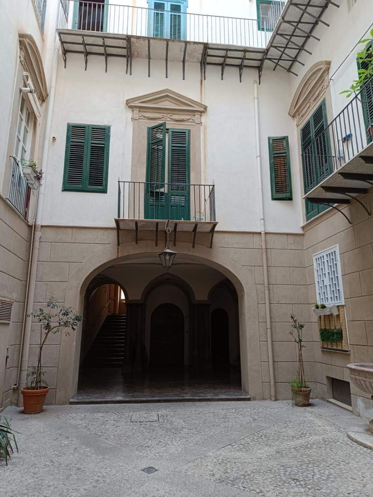 Apartment La Dimora Della Kalsa *