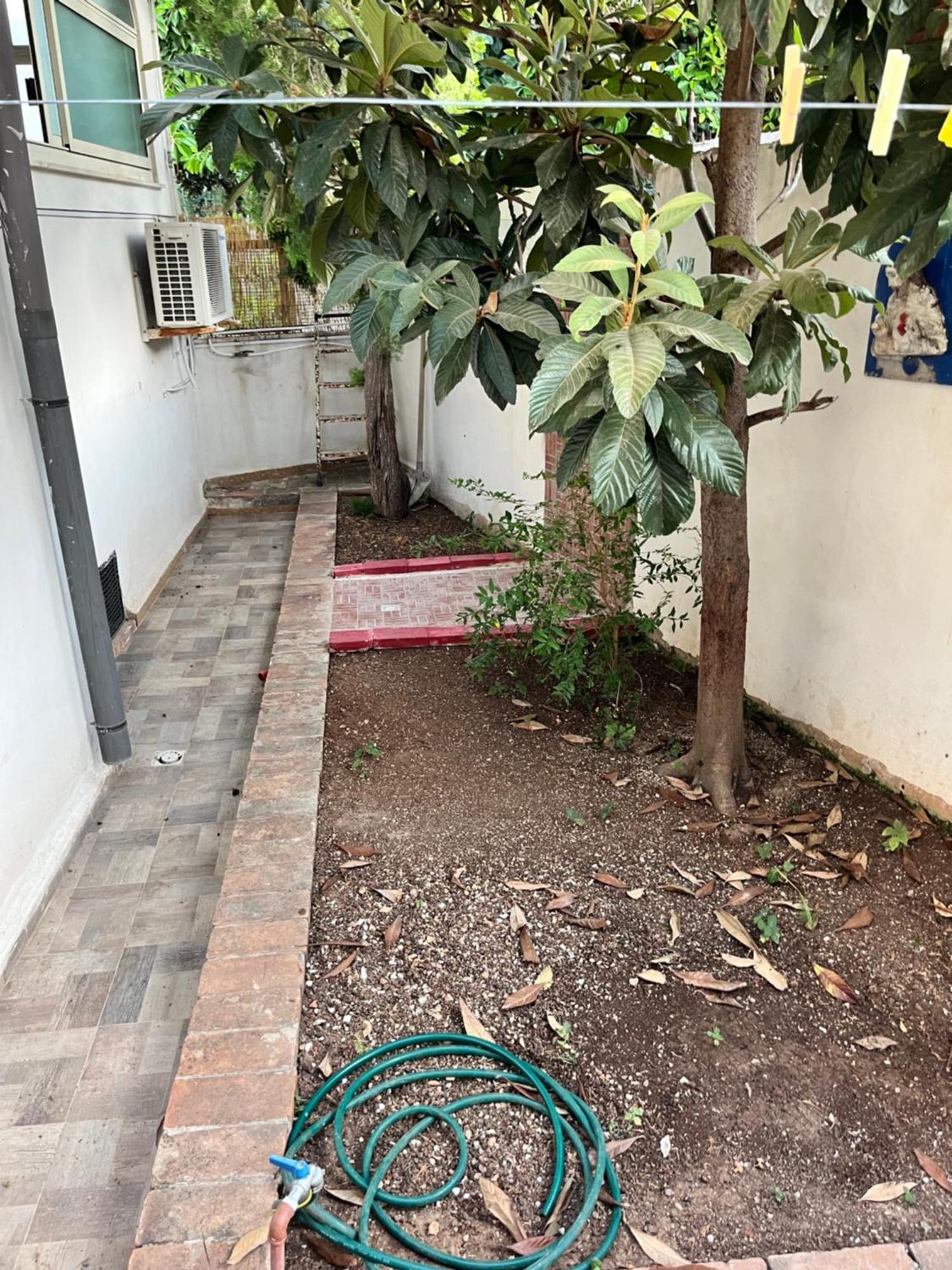 Villa Del Limone , Mondello Via Deucalione 18 ,via Miseno 18