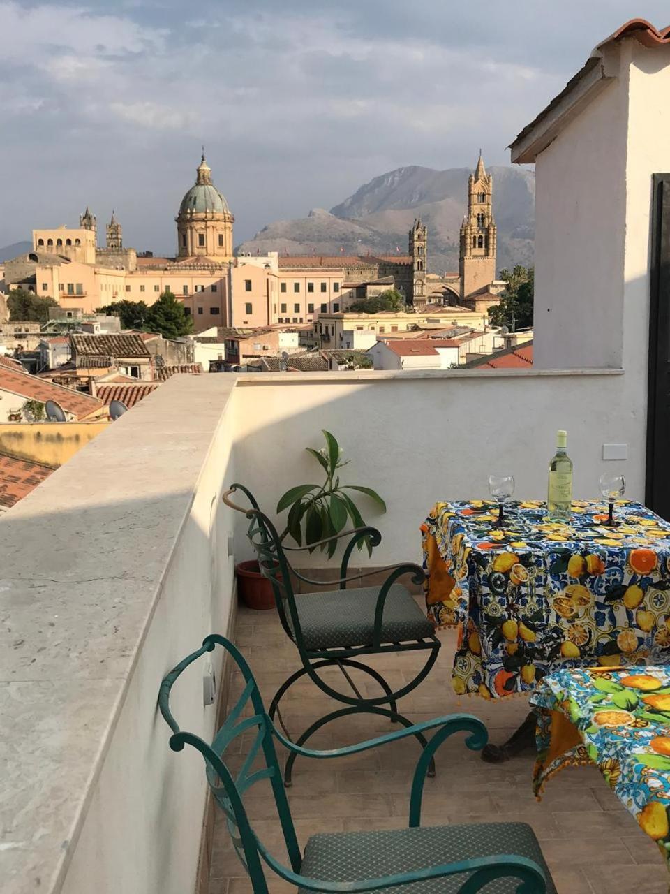 Casa Rosa * Palermo