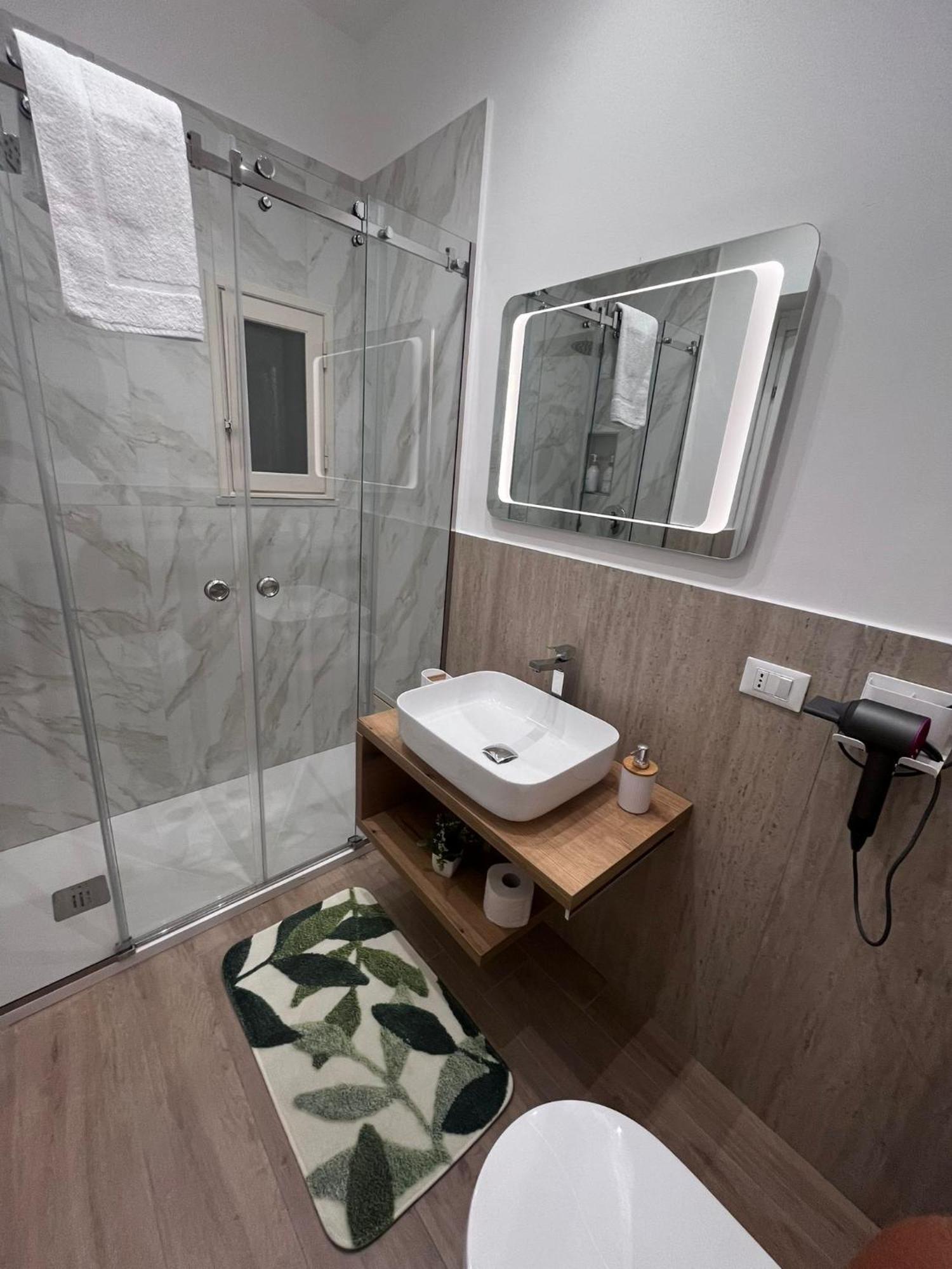 Apartment Ludo House - Charming Con Patio A Due Passi Dalla Cattedrale *