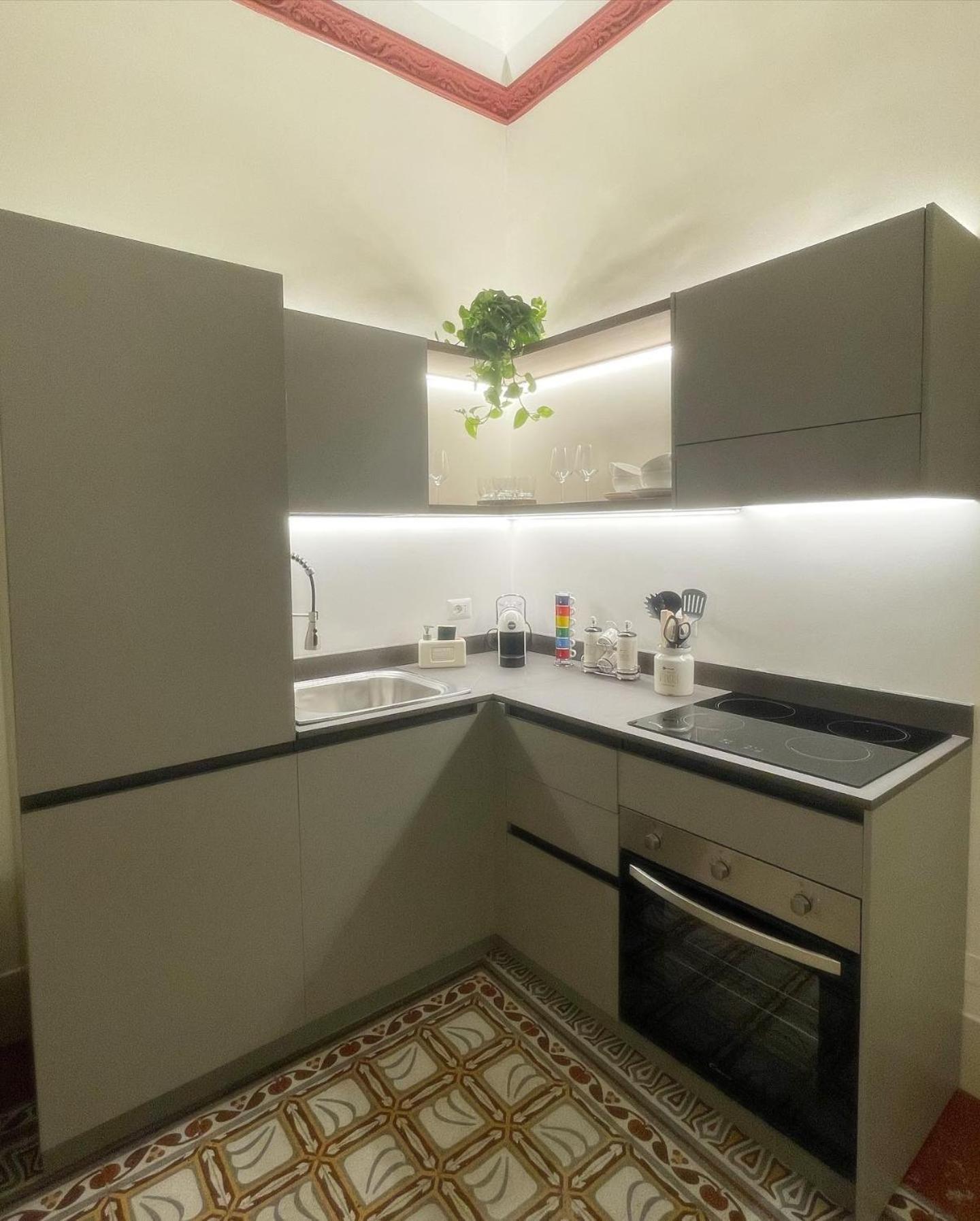 Zahir Apartment *