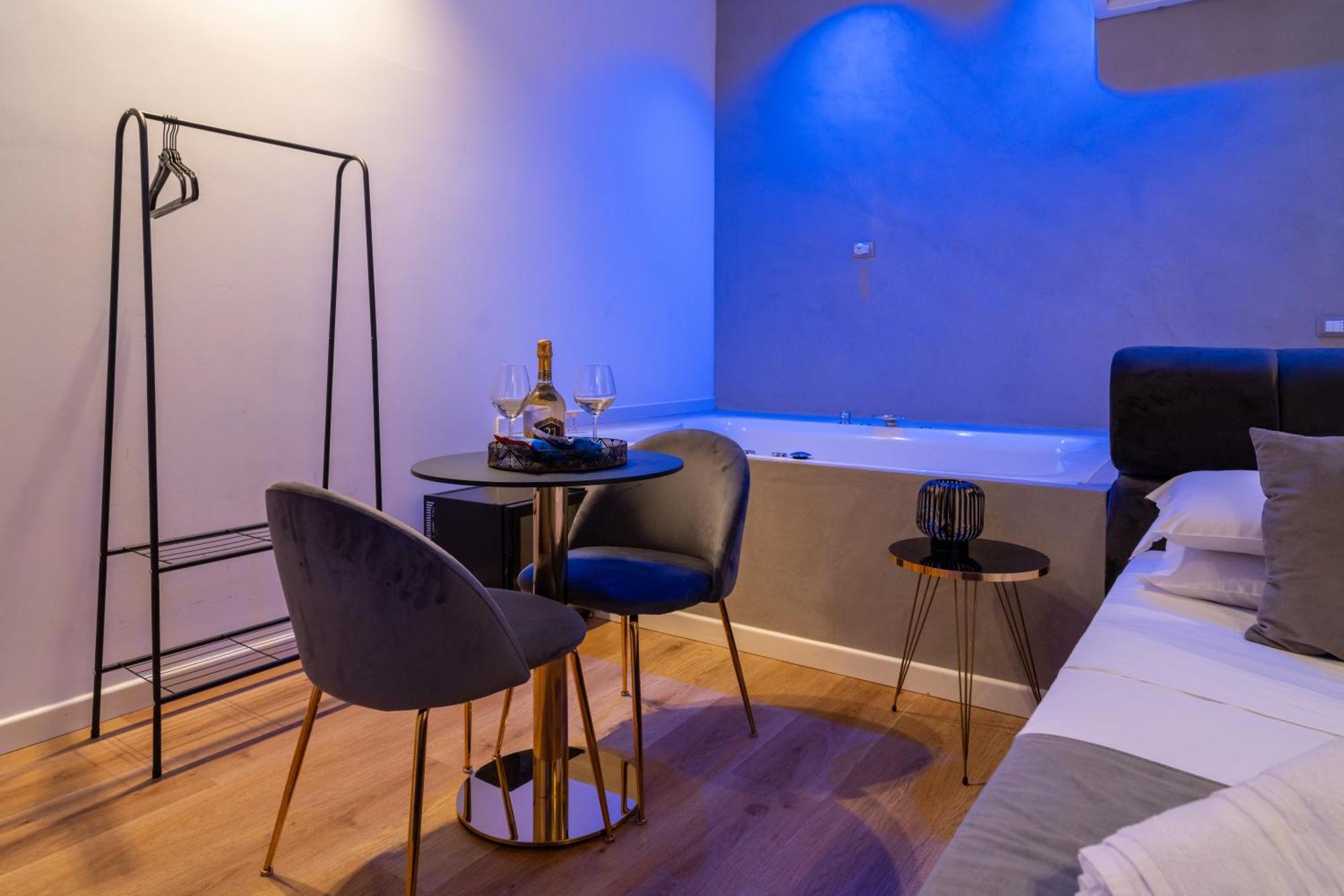 Four Luxury Guest house