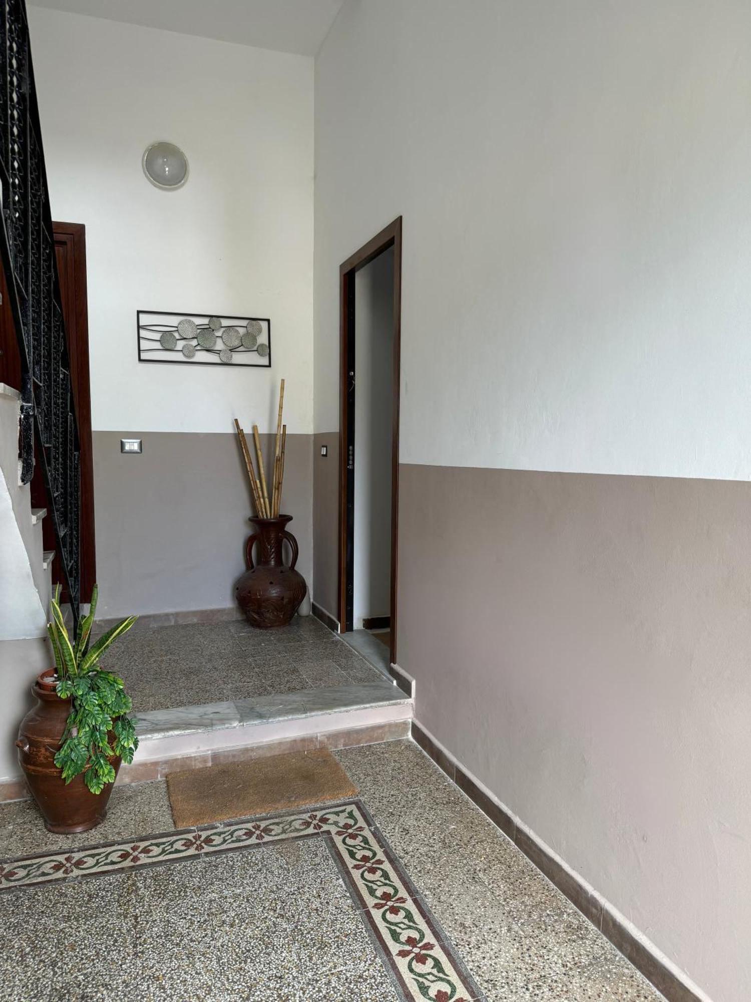 Zisa's Apartment