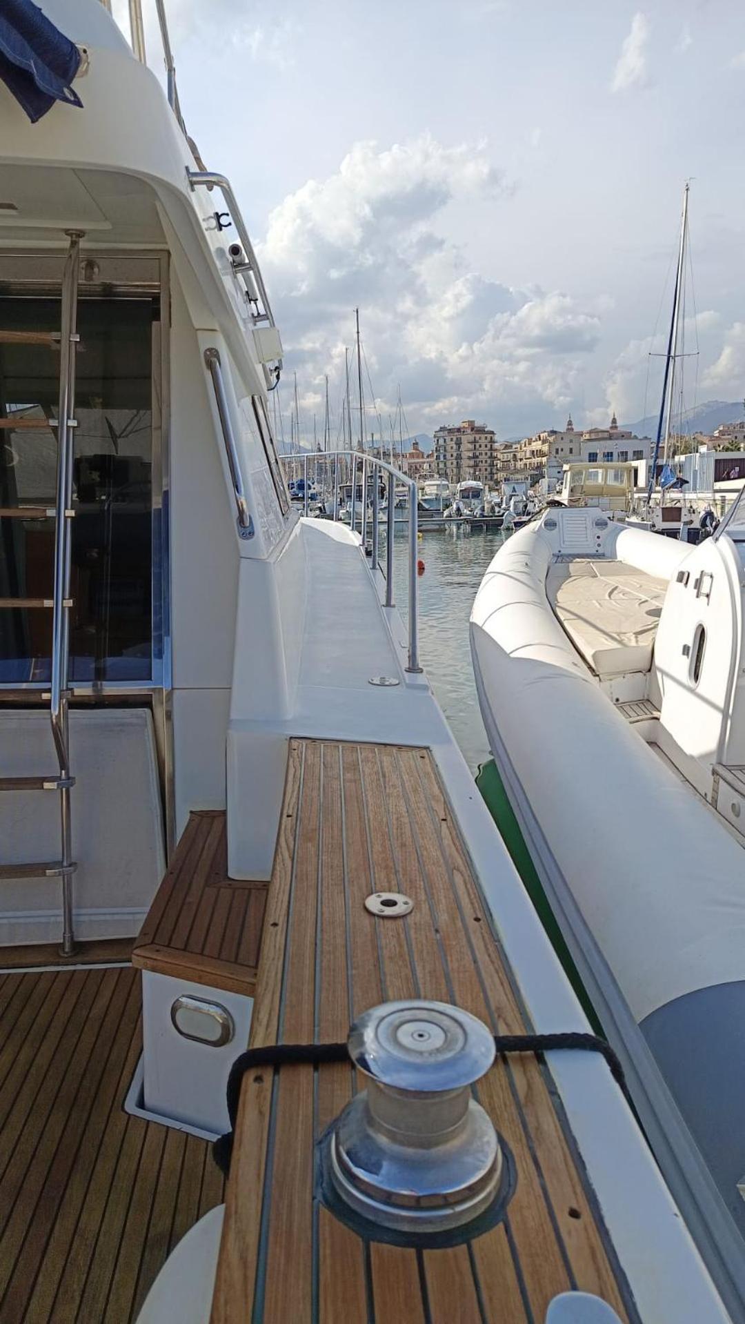 Botel Cala 2 Palermo