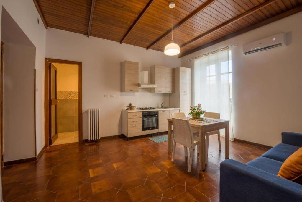 Sampolo 70 Flat Palermo