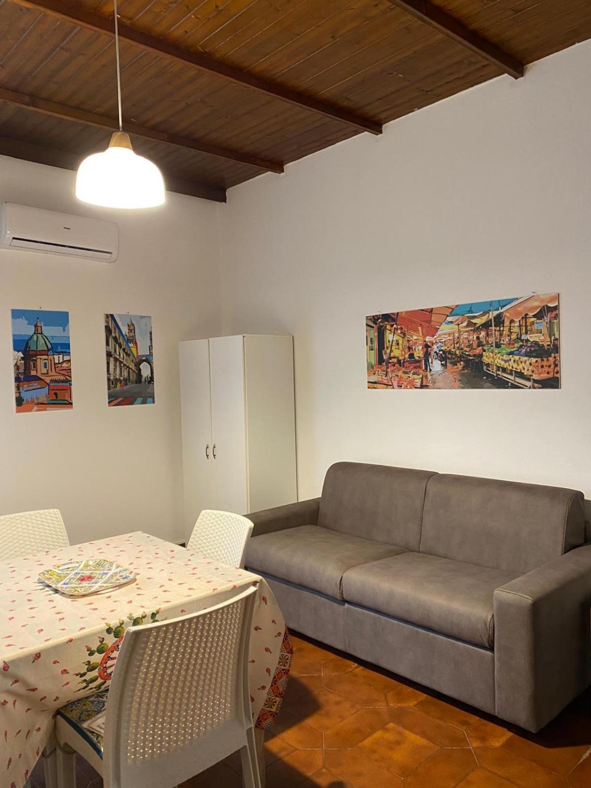 Sampolo 70 Flat Casa de férias Palermo