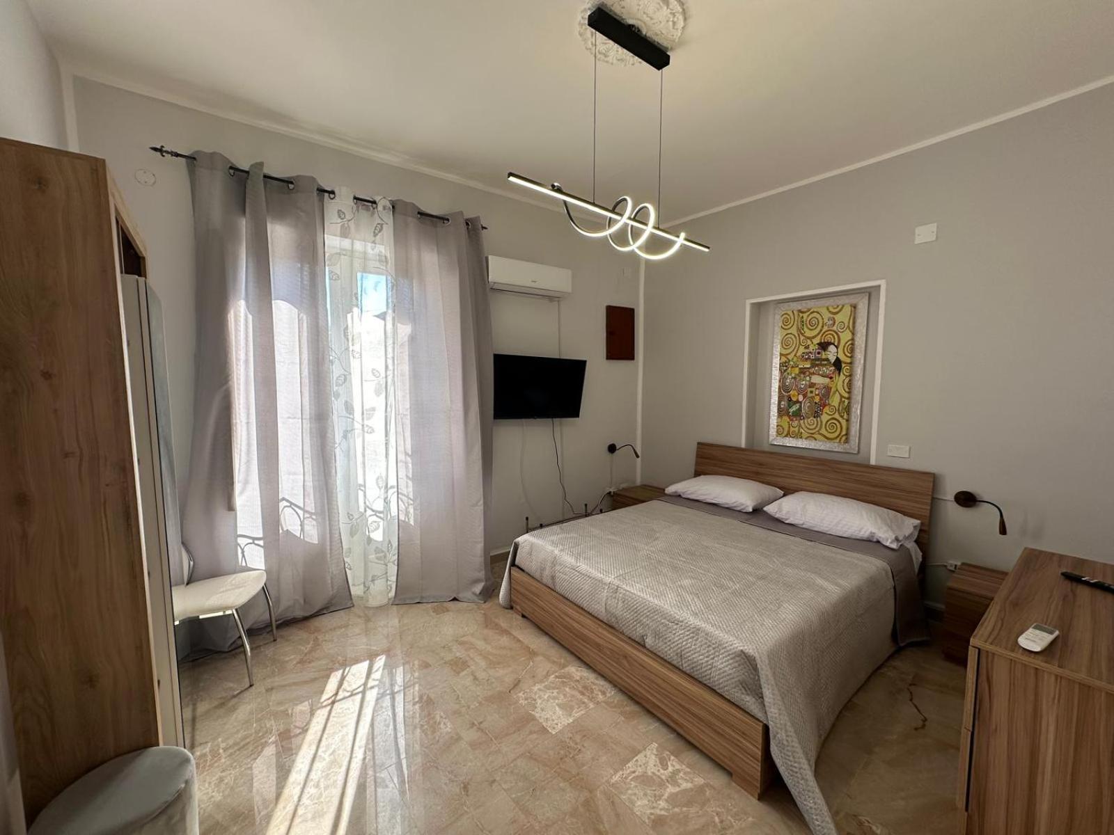 Centro Storico Stazione Aeroporto Wi-fi&selfcheck-in Apartment Palermo