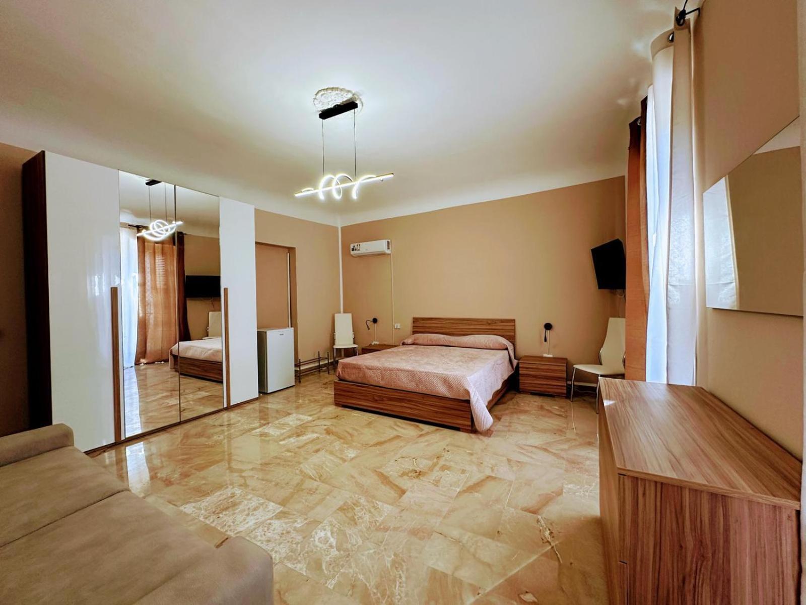 Apartment Centro Storico Stazione Aeroporto Wi-fi&selfcheck-in Palermo