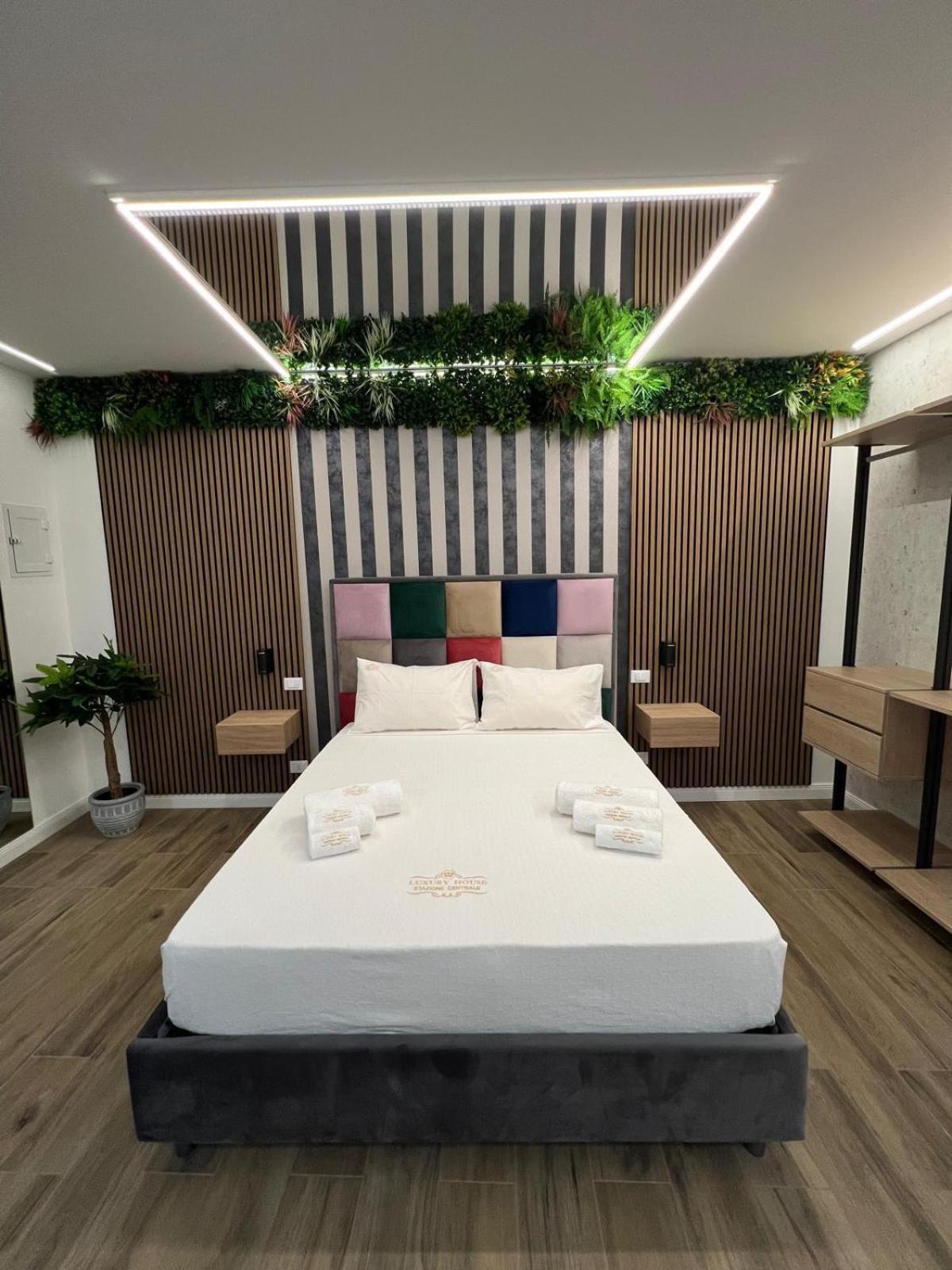 Luxury Centro Storico Apartment *