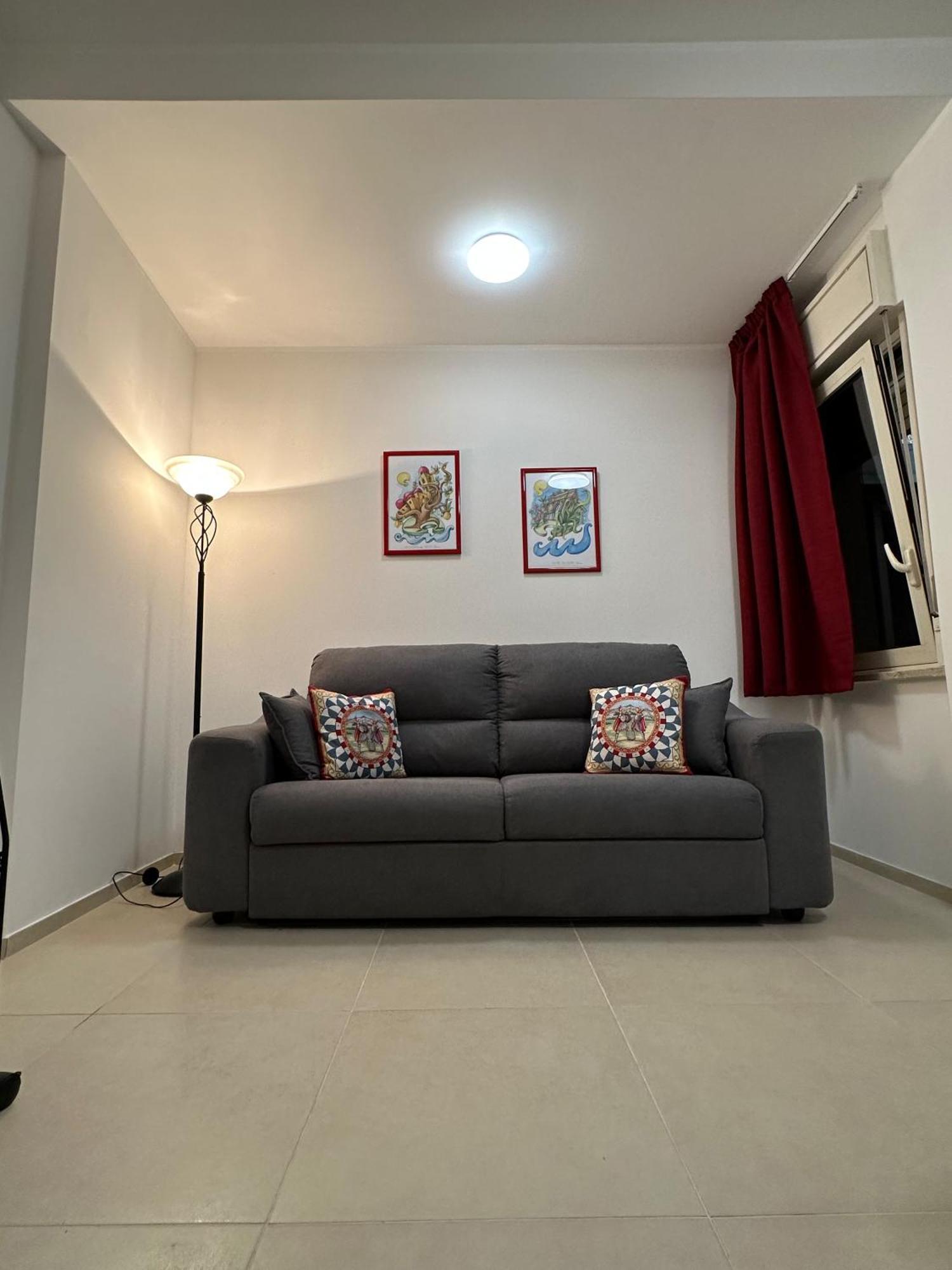 Un Passo Dal Porto Palermo