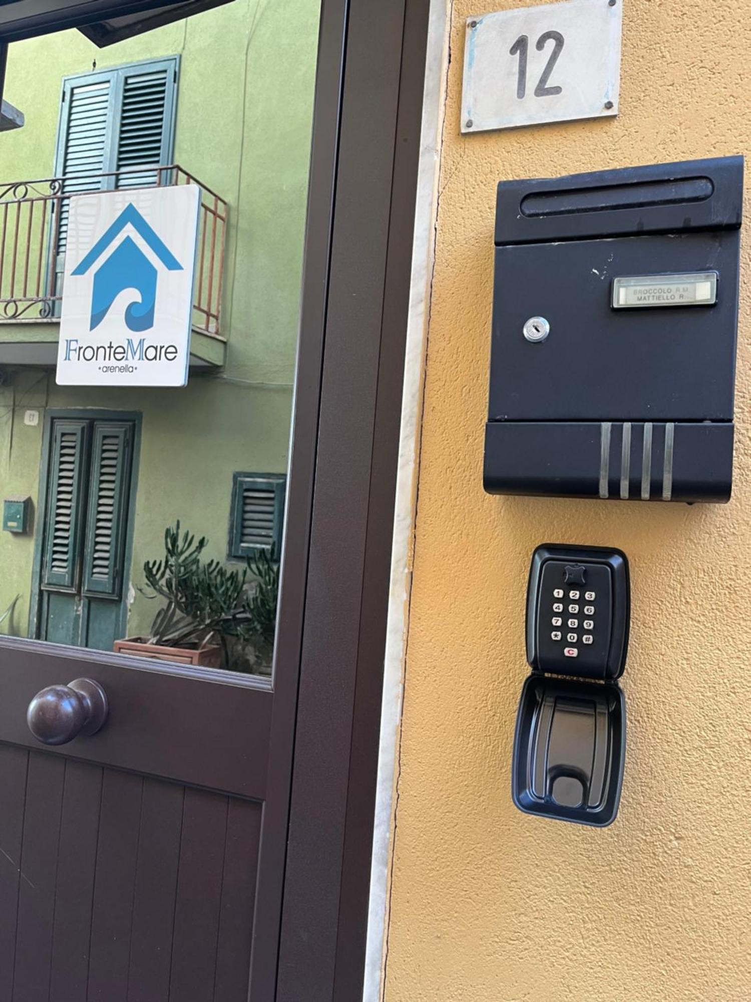 Frontemare12 Holiday home Palermo