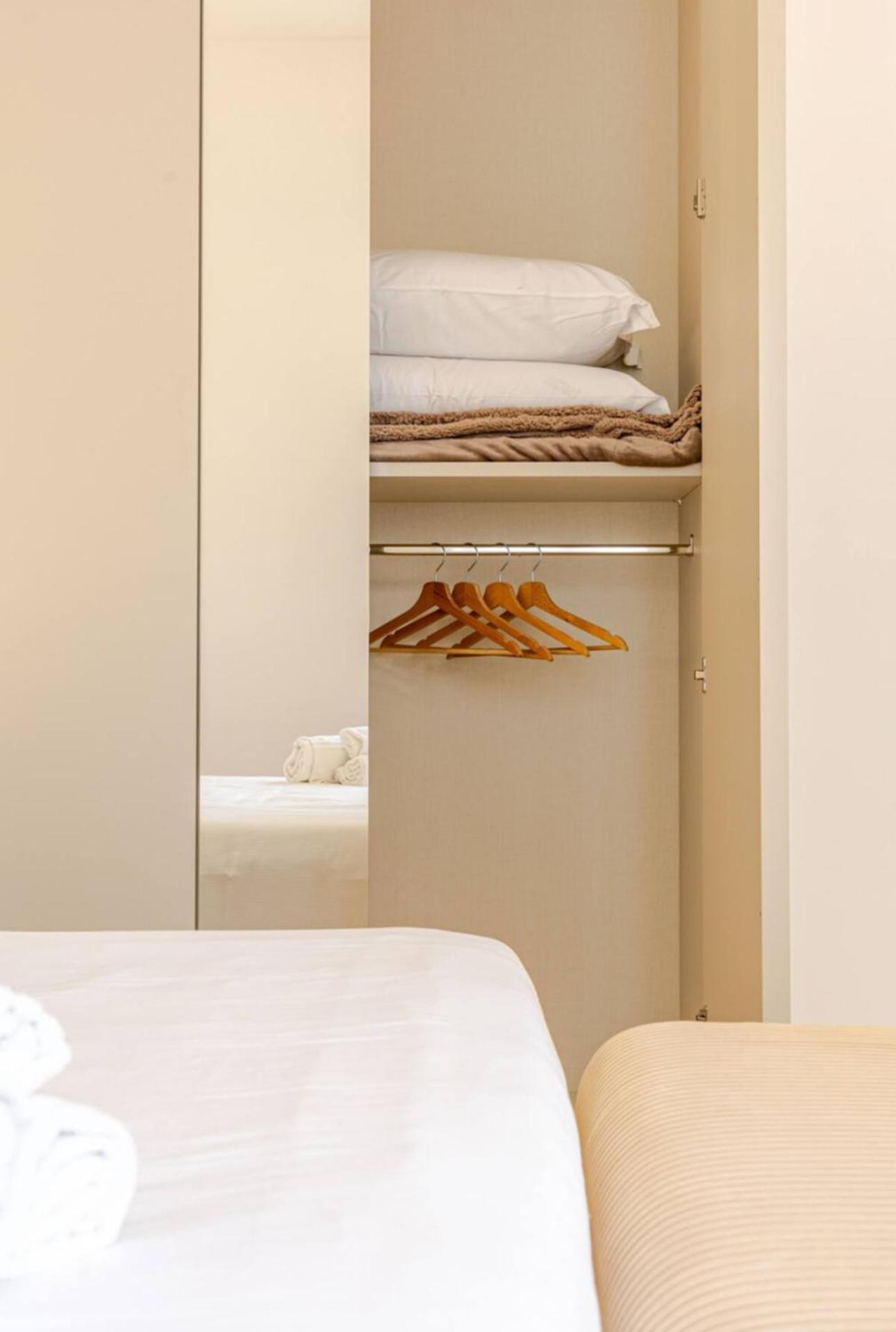 Residenza Camillo - Centro Apartment *