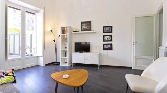 Apartment Center With Terrace *