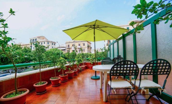 Center With Terrace Palermo