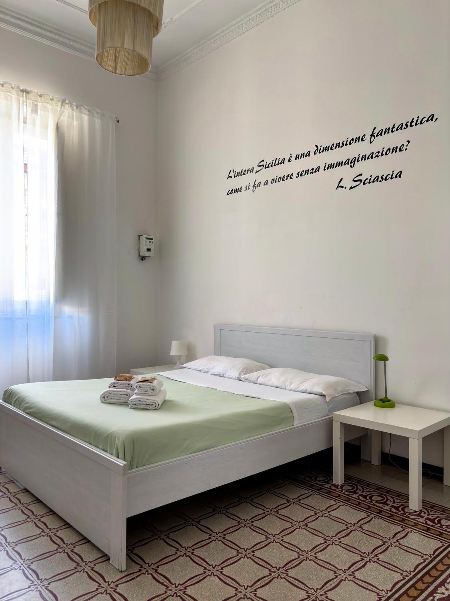Acomodação com café da manhã  Liola #teatro Massimo Palermo