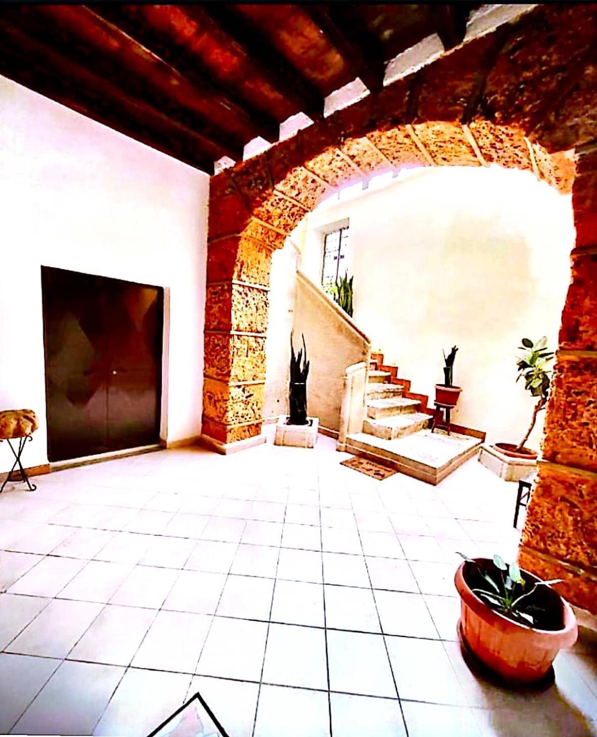 Palazzo Barone Muzio Apartment *