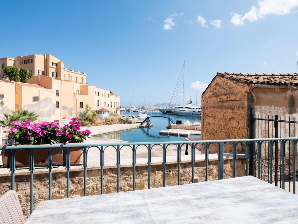 In Storica Lanterna Sul Mare Villa Palermo