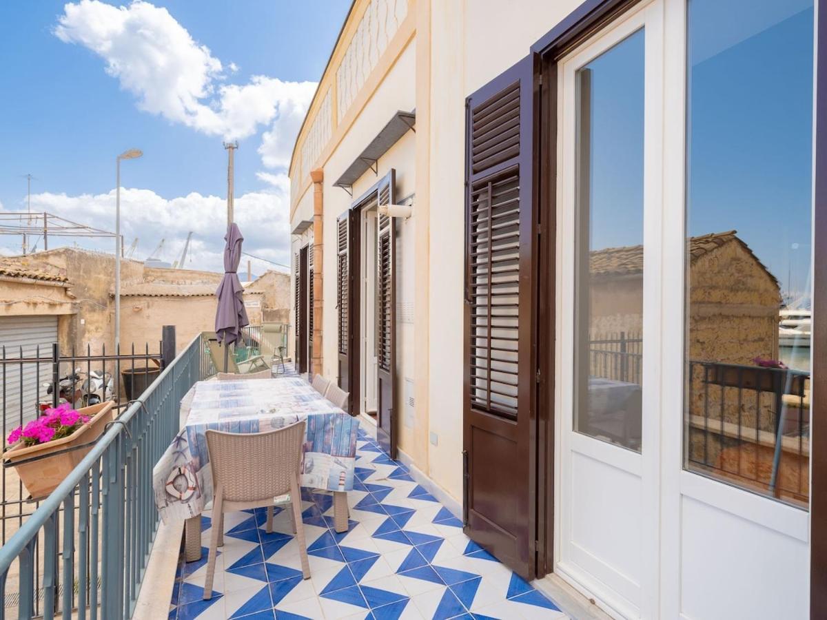 In Storica Lanterna Sul Mare Villa *