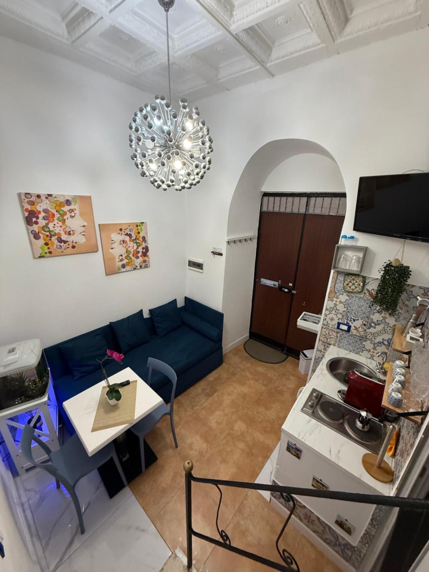 Caminneci Palace & Apartment *