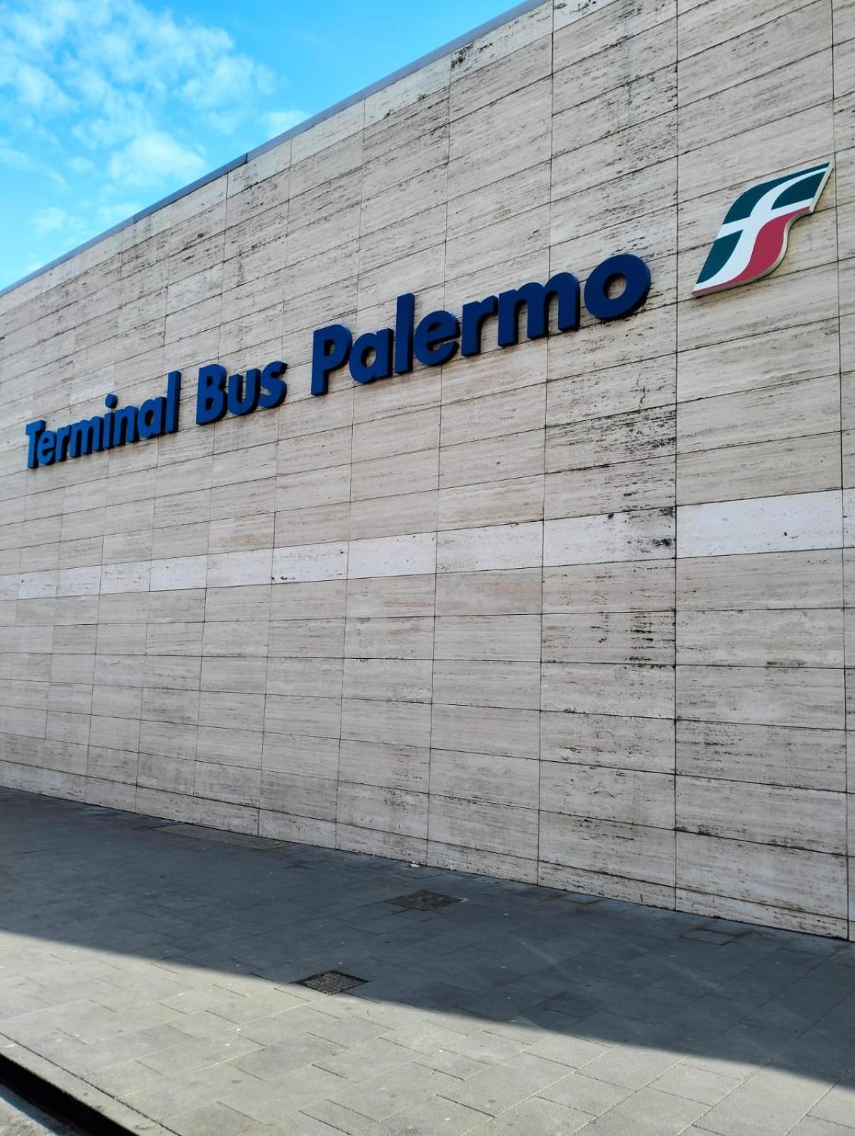 Stazione Di Affitti * Palermo