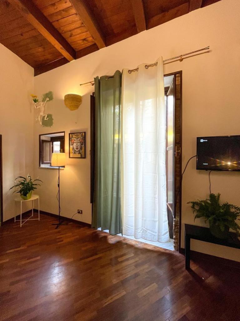 Charming House In The Historic Center Of *