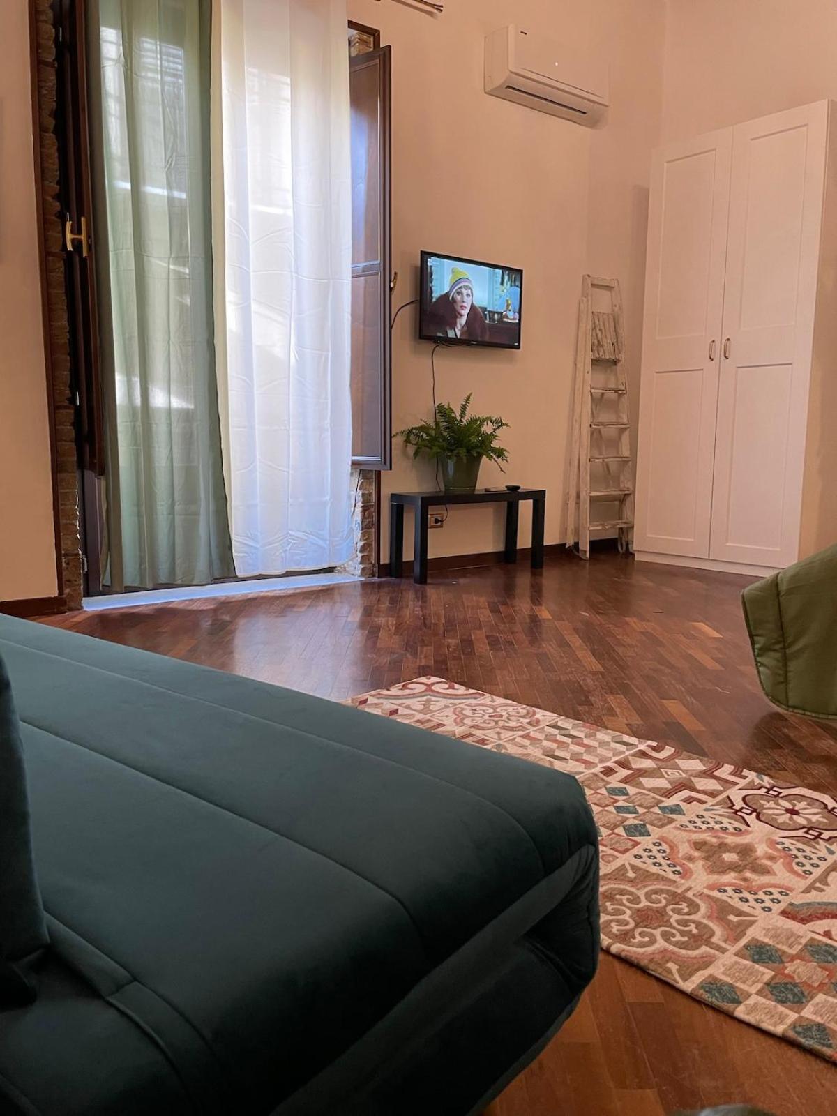 Charming House In The Historic Center Of *