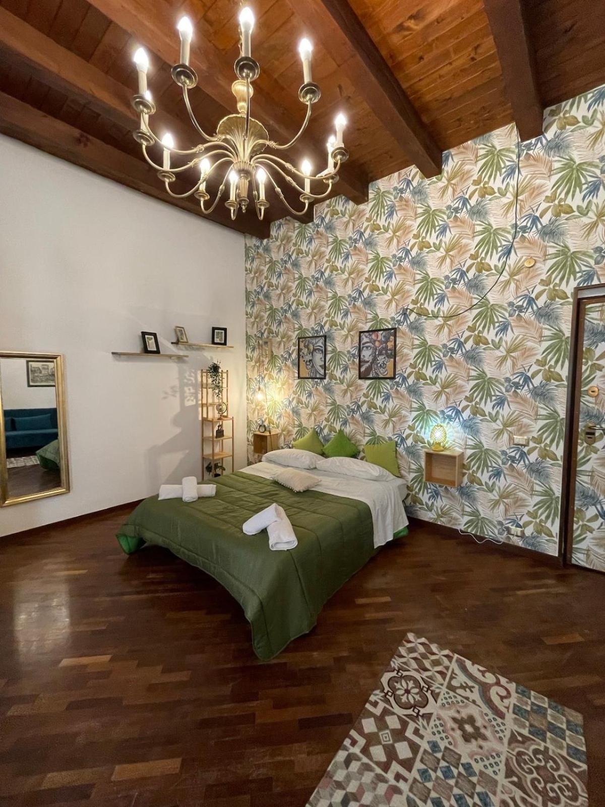 Charming House In The Historic Center Of * Palermo