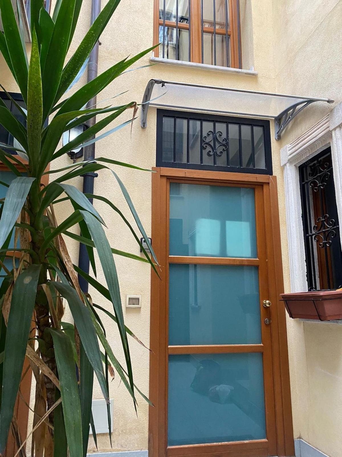 Nonno Antonio's House * Palermo