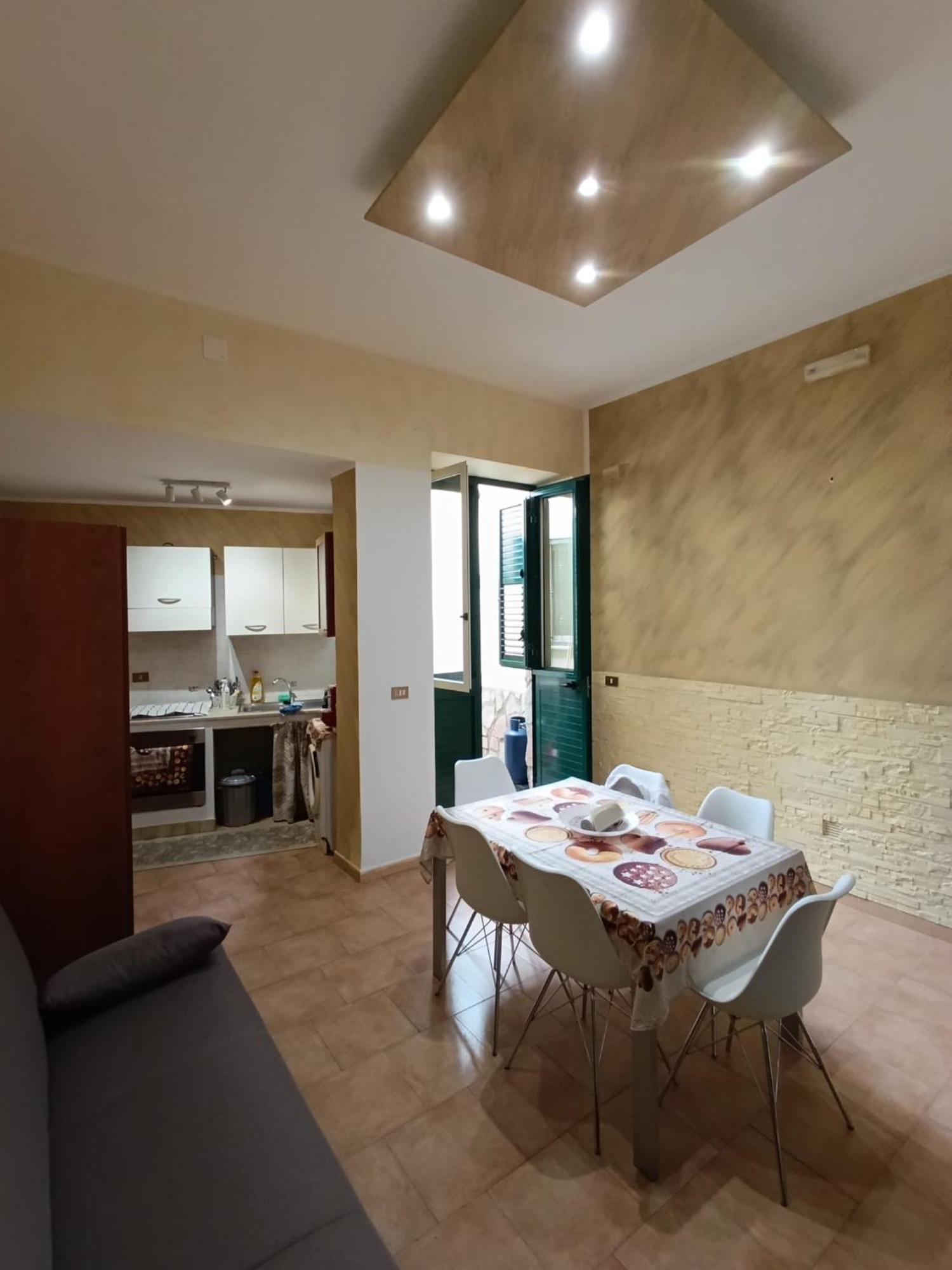 Zisa's Apartment *