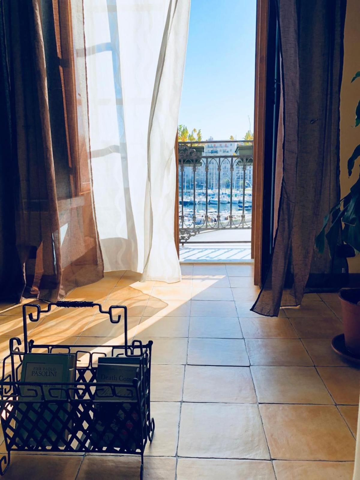 Vela House Charming Front Of Sea Appartamento *