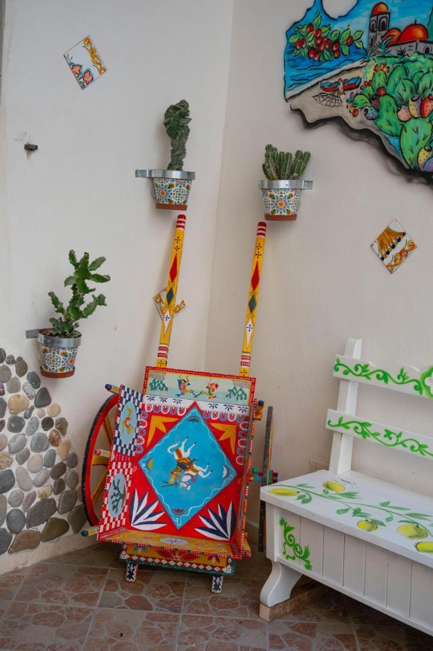 Cortile Siciliano Apartment *