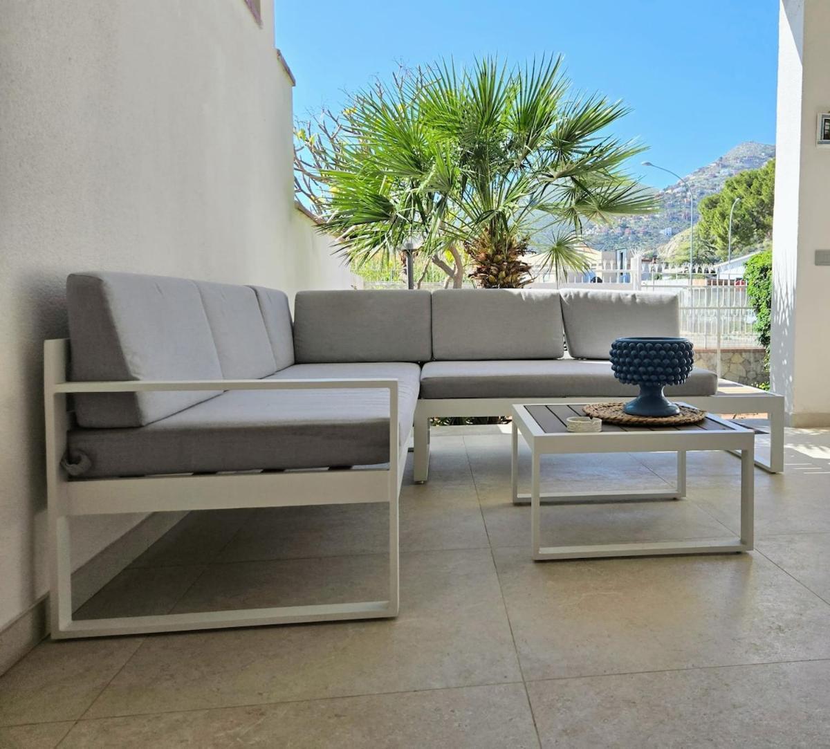 Lumos Mondello Villa
