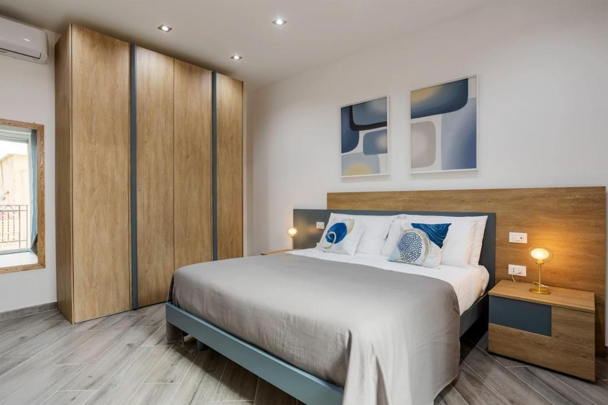 Apartment Erasmo Luxury ,centro Storico