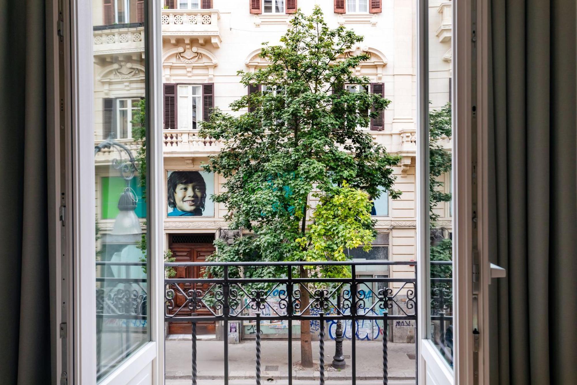 G Cave 125 Boutique Apartment