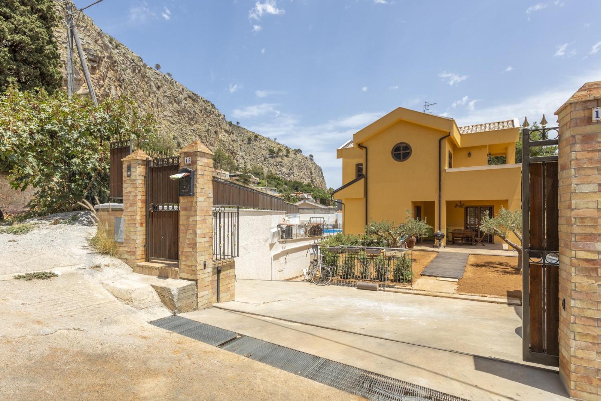 Villa Mattia Apartment