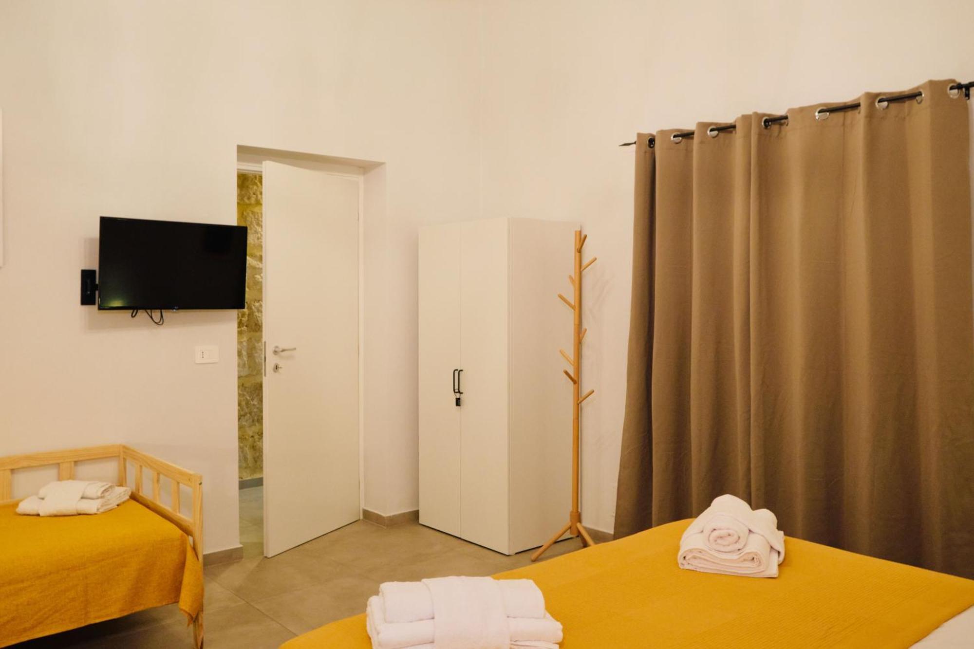 61, Urban Oasis With Mini Pool And Courtyard Apartment