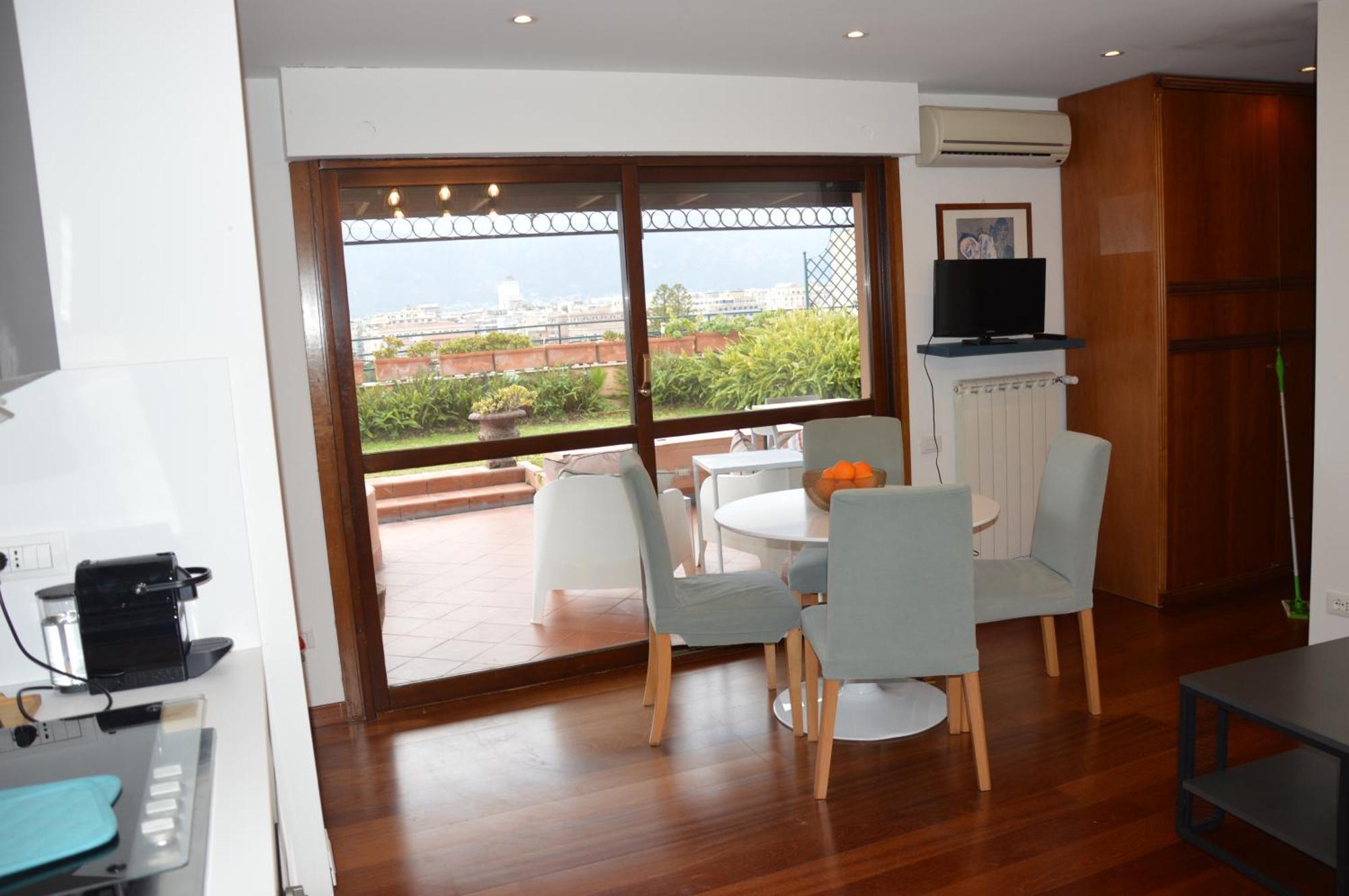 Con Vista Apartment *