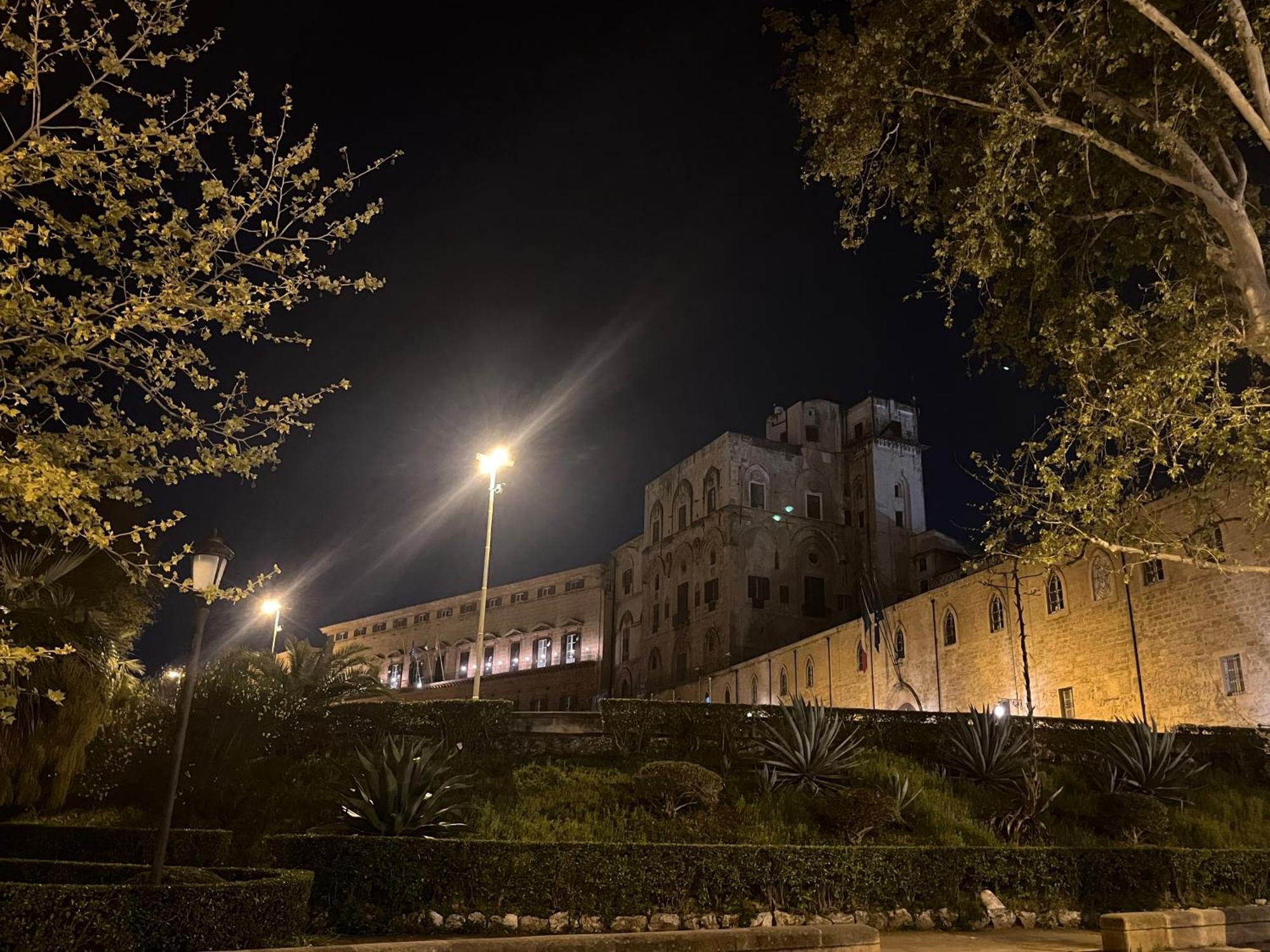 Palazzo Dei Duchi D'amico - -