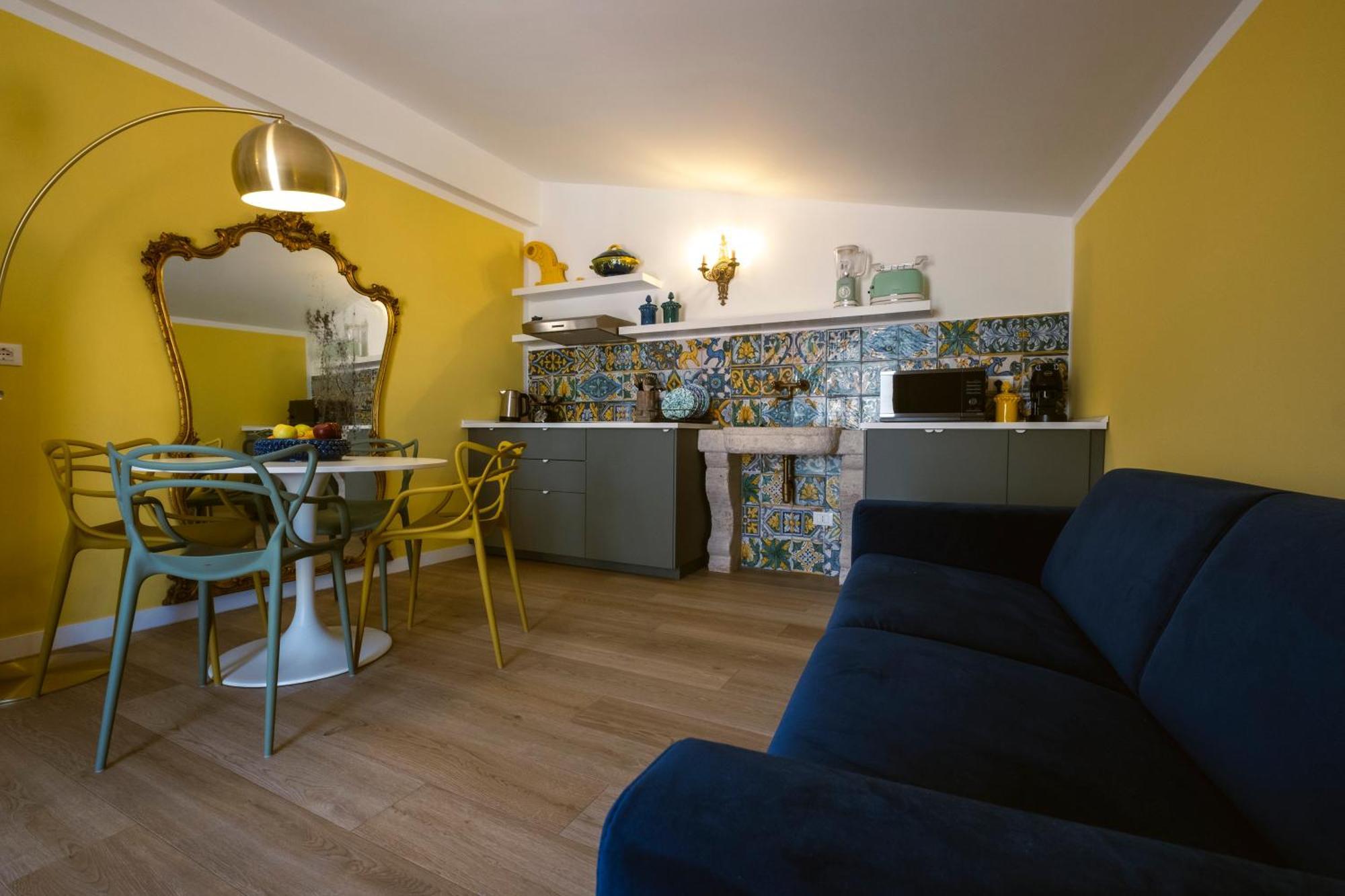 Royal House Apartment *