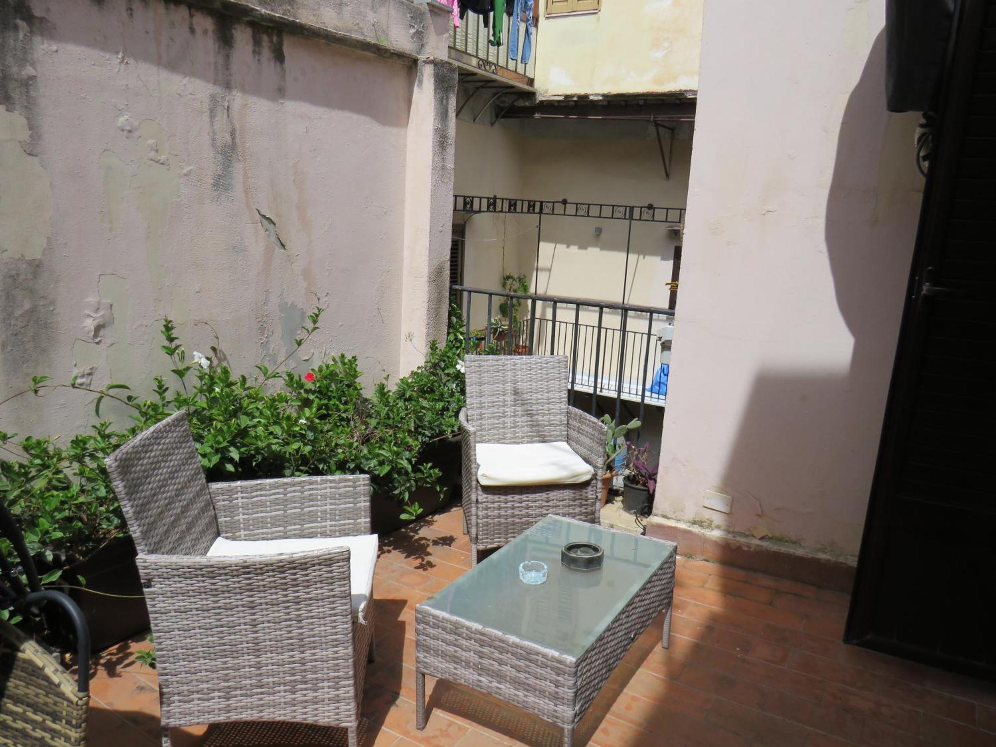 Loft With Terrace In The Centre Apartment Palermo