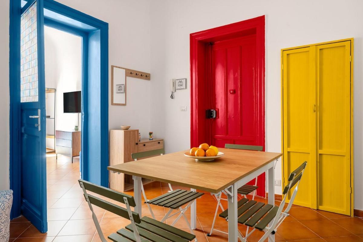 Apartment Elegant Two-room With Balcony & Palermo
