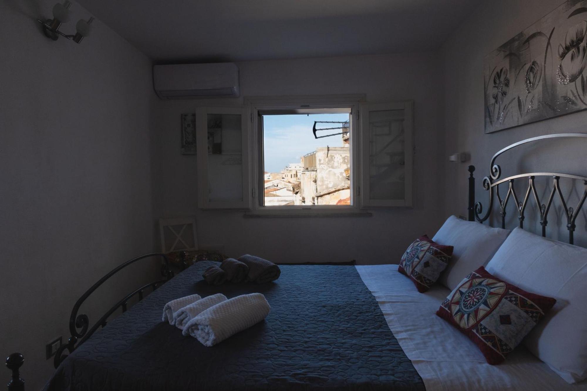 Sopra I Tetti Di Ballaro Apartment