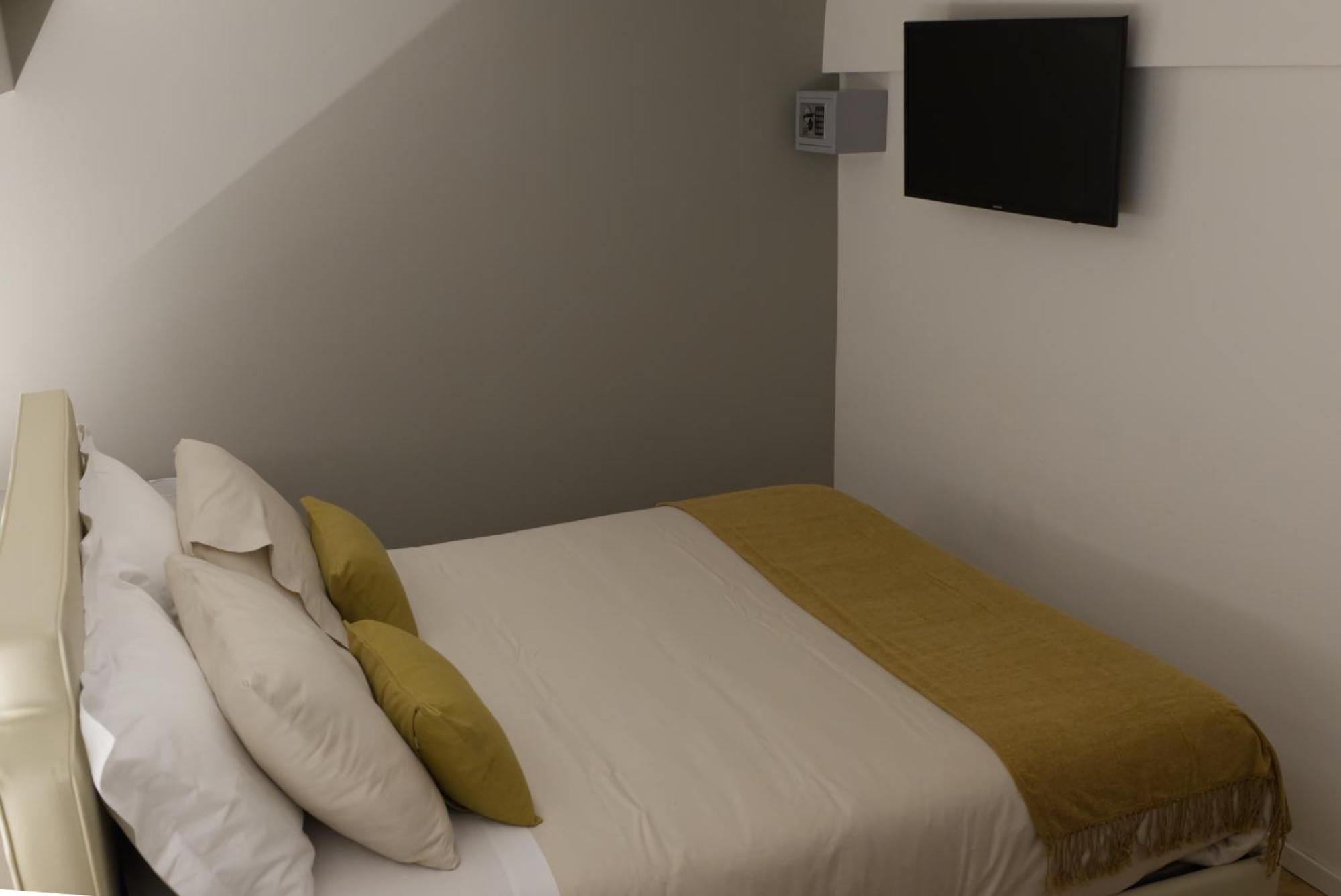Dimora Ai Leoni, & Apartment